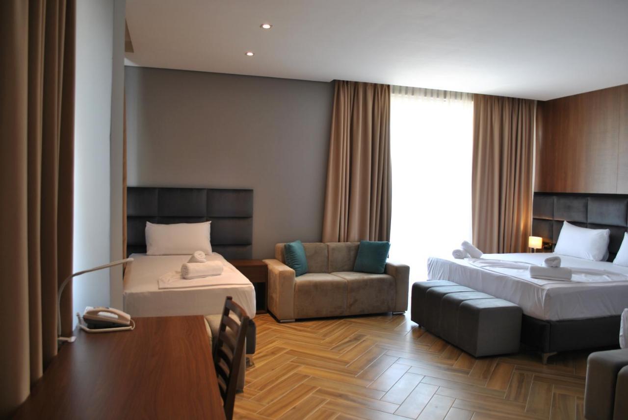 Twin Towers Hotel City & Beach Resort Shëngjin Exterior foto