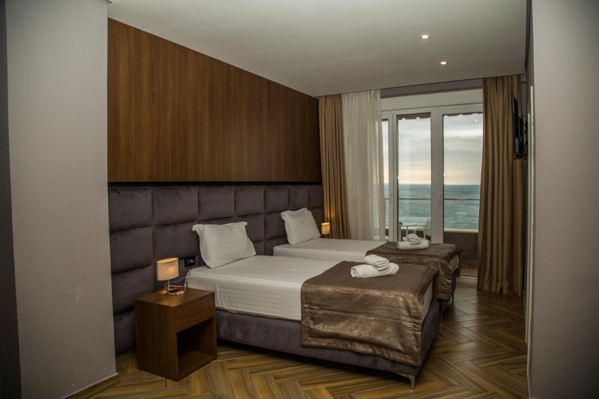 Twin Towers Hotel City & Beach Resort Shëngjin Exterior foto